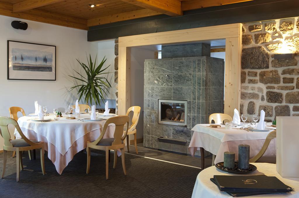 Logis Hotel Clair Matin Ле-Шамбон-сюр-Ліньон Екстер'єр фото