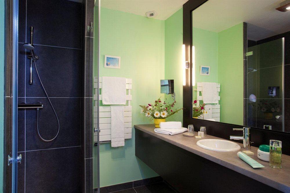 Logis Hotel Clair Matin Ле-Шамбон-сюр-Ліньон Екстер'єр фото